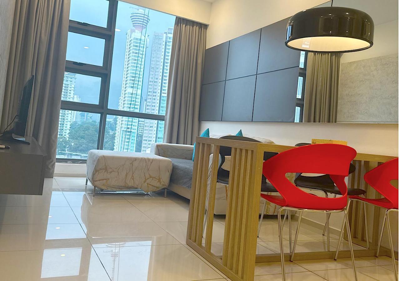 Robertson By Jr' Homes Apartemen